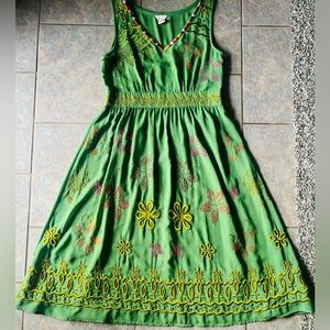 Floral Embroidered Green Midi Dress at Excellent Condition!
